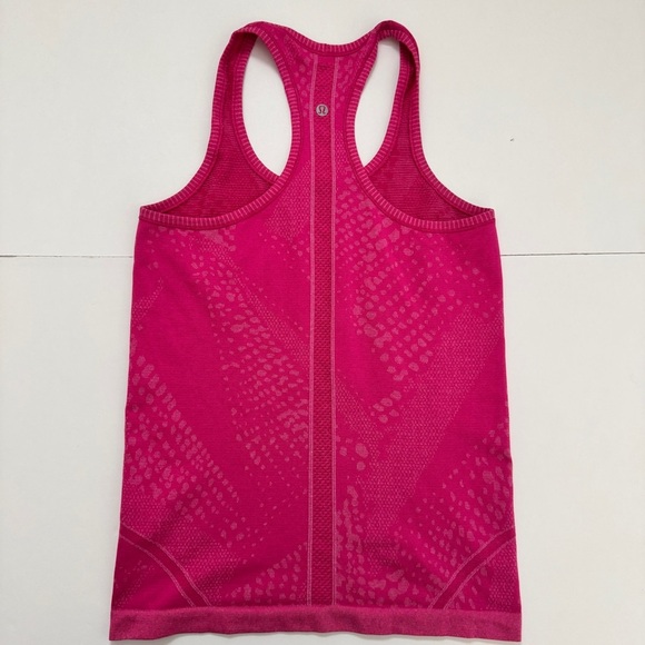 Bundle of 2 Lululemon Swiftly Tech Racerback Tank Top Pink Green Shirt Sz 6 - Picture 11 of 16